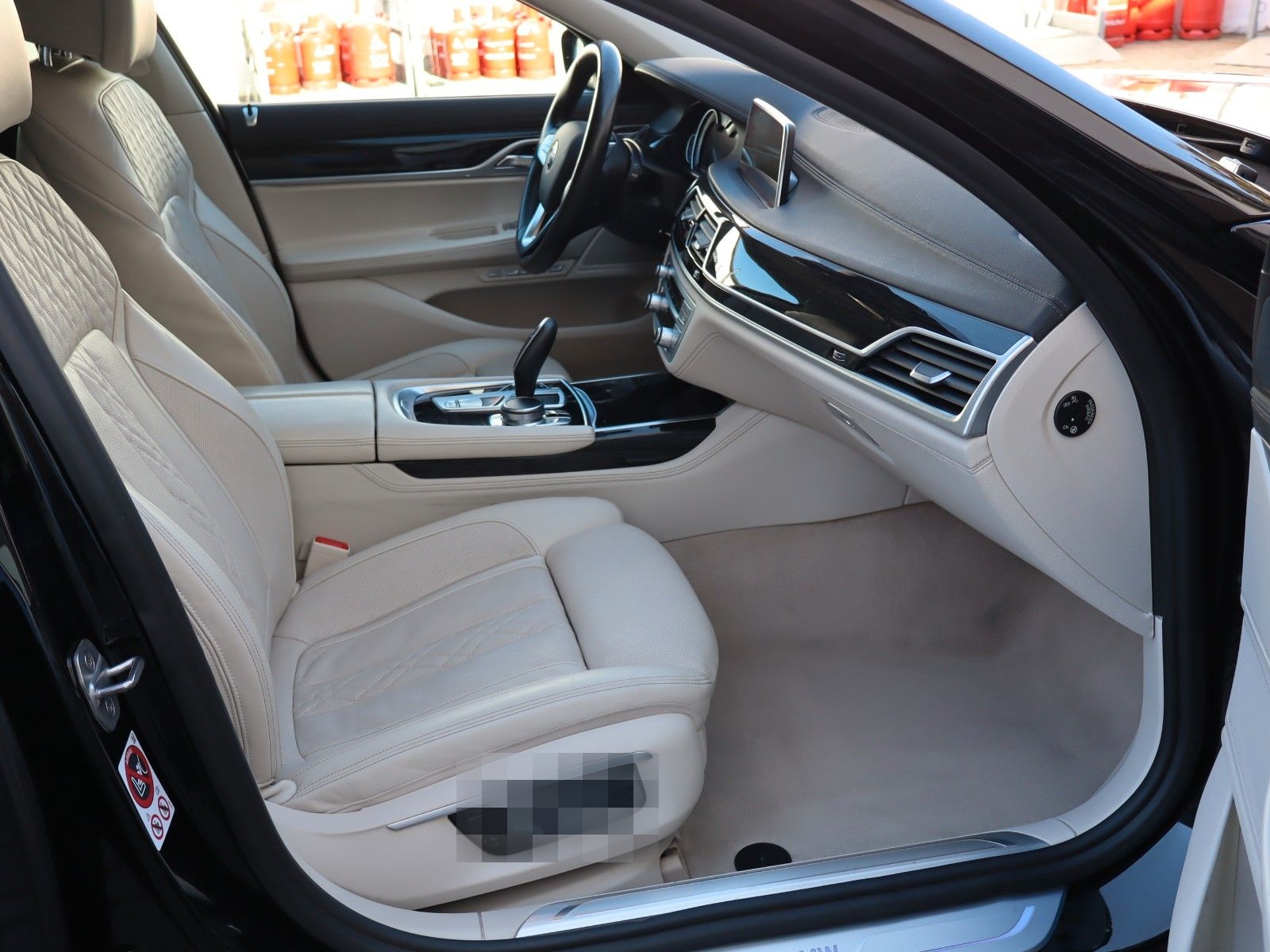 BMW 740d xDrive foto 10