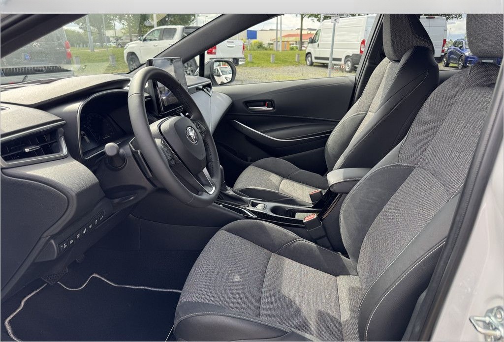 Toyota Corolla Touring Sports 2.0 Hybrid Teamplayer LED foto 13