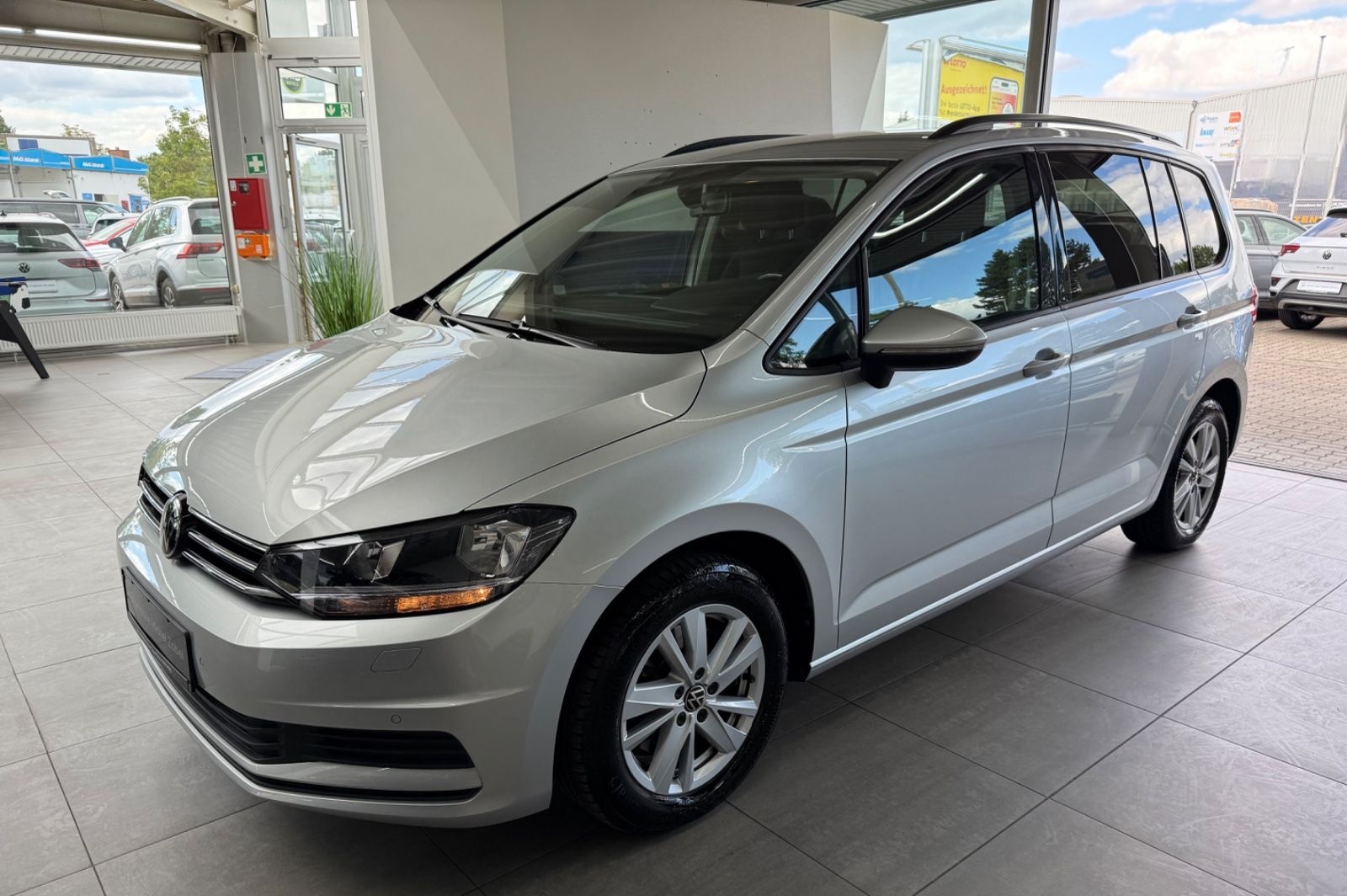 Volkswagen Touran*Comf*Navi*7 Sitzer*AHK*ACC* foto 12