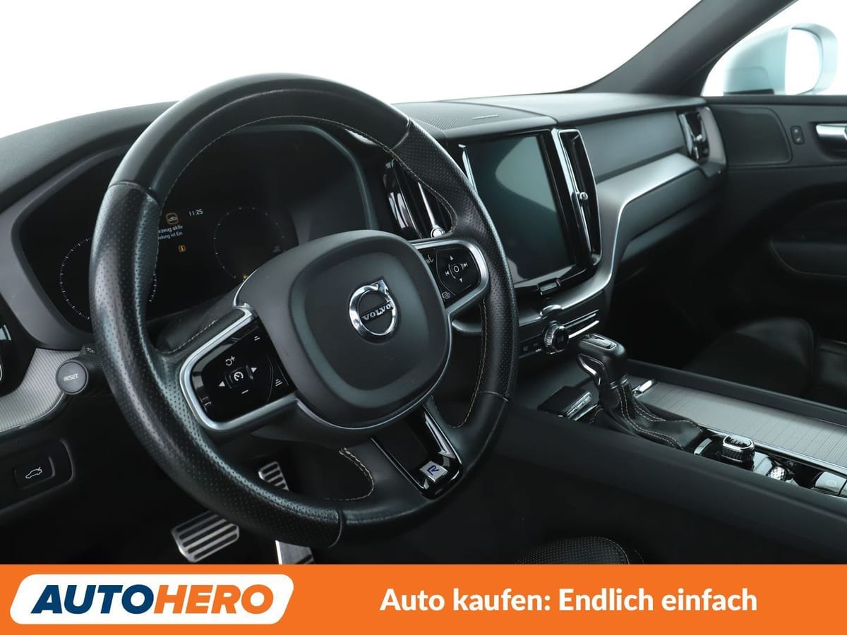 Volvo XC60 2.0 D4 R Design AWD Aut. NAVI LED TEMPO PDC foto 11