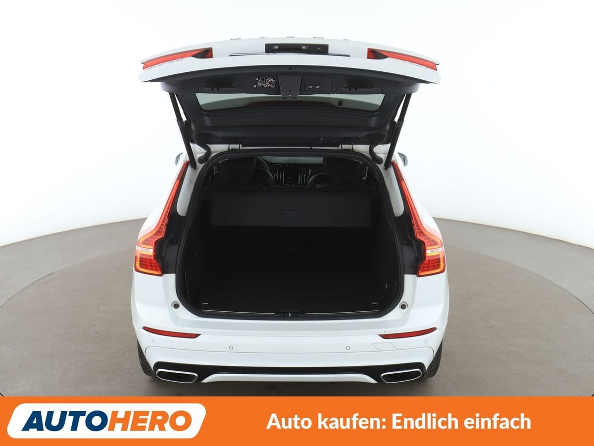Volvo XC60 2.0 D4 R Design AWD Aut. NAVI LED TEMPO PDC foto 17