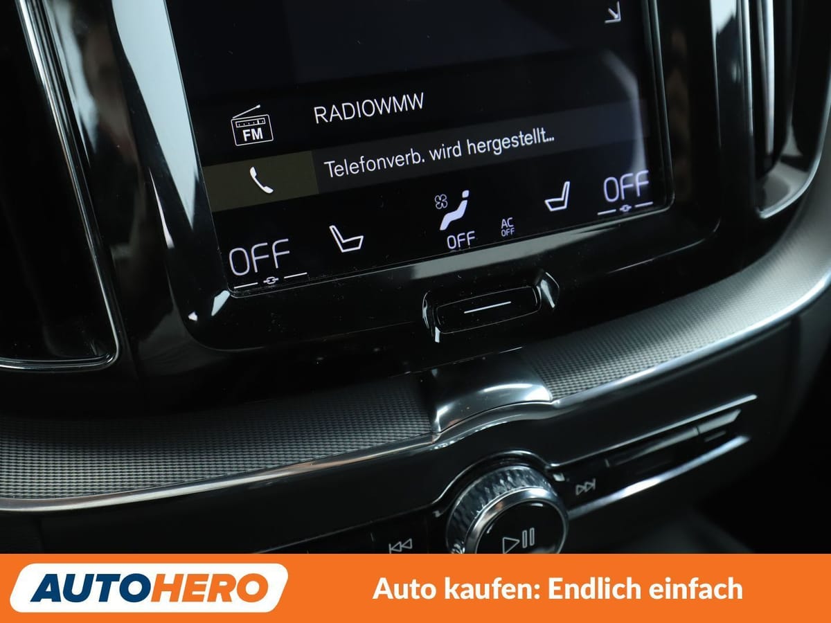 Volvo XC60 2.0 D4 R Design AWD Aut. NAVI LED TEMPO PDC foto 23