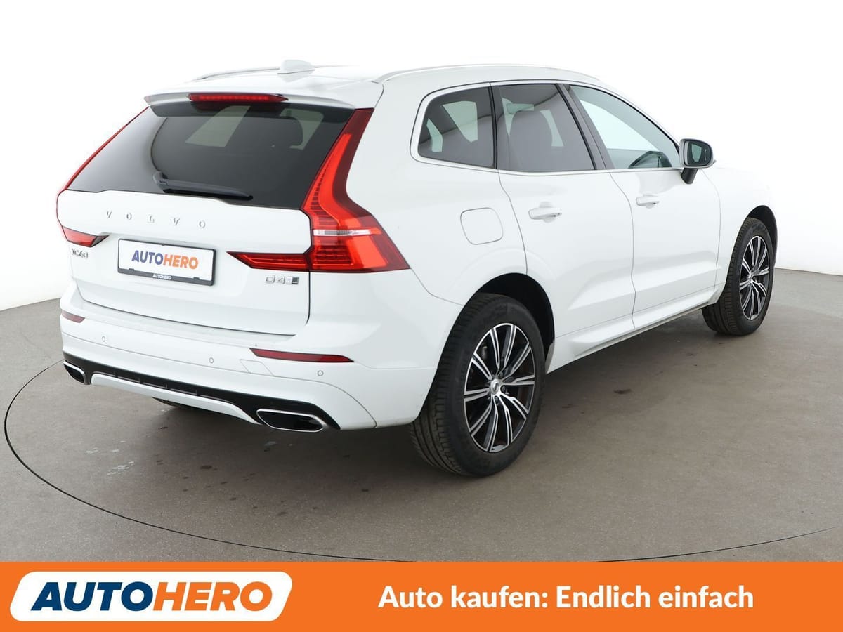 Volvo XC60 2.0 D4 R Design AWD Aut. NAVI LED TEMPO PDC foto 6