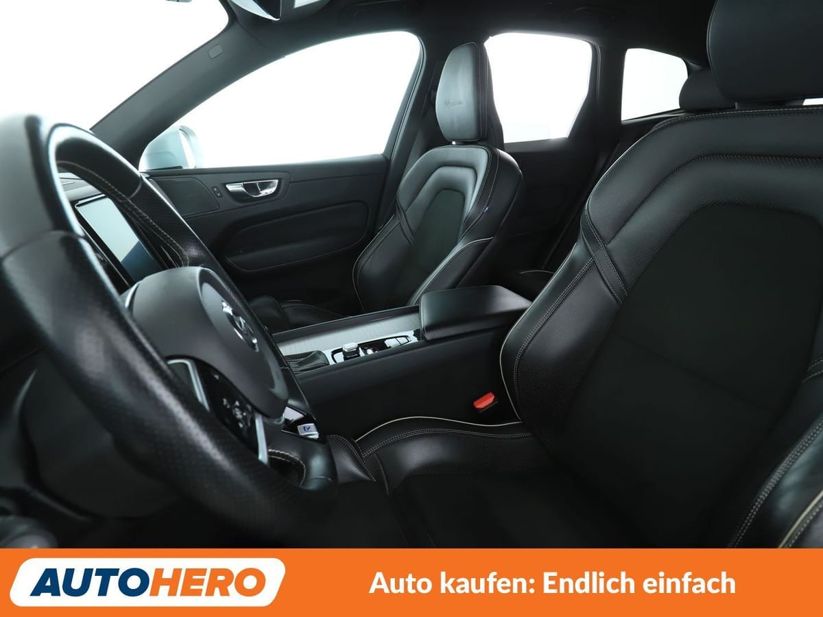 Volvo XC60 2.0 D4 R Design AWD Aut. NAVI LED TEMPO PDC foto 10