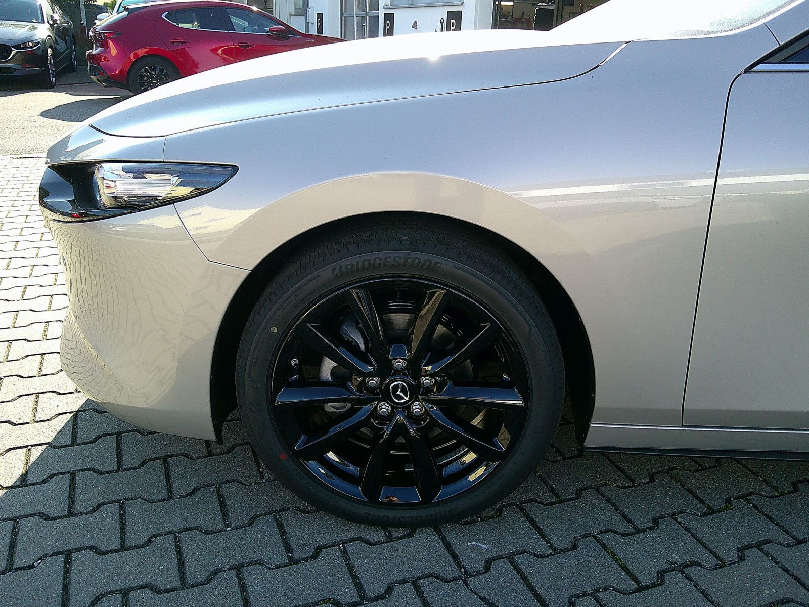 Mazda 3 SKYACTIV 140 AT Homura NAVI/HUD/KAMERA foto 17