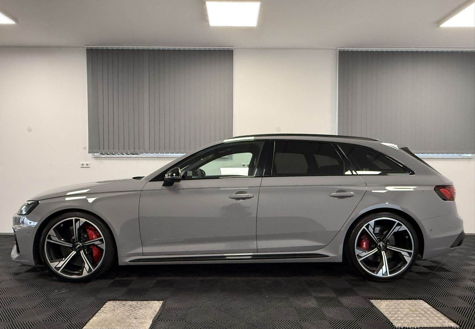 Audi RS4 2.9 TFSI quattro RS-Dynamik Pano HUD Matrix foto 5