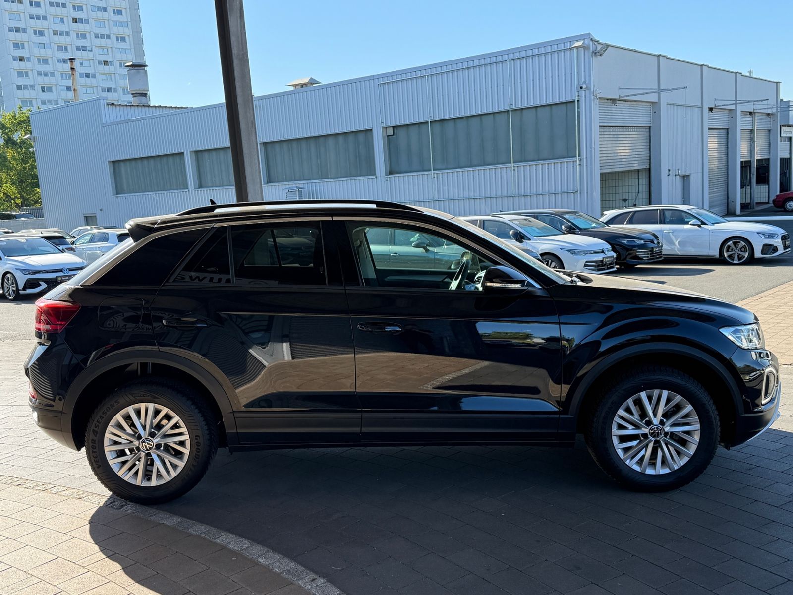 Volkswagen T-Roc 1.0 TSI Life LED/APP/NAVI/DC/PLA foto 4