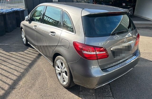 Mercedes-Benz B 220 4Matic Edition B foto 5