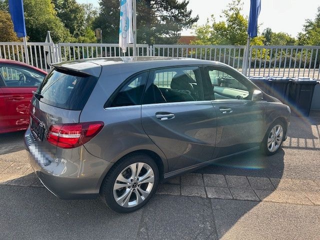 Mercedes-Benz B 220 4Matic Edition B foto 7