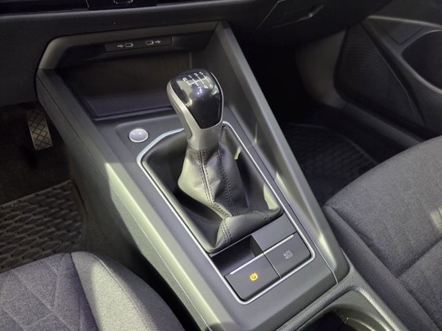 Volkswagen Golf VIII Variant Life 1.5 TSI LED APP ACC CLI P foto 14