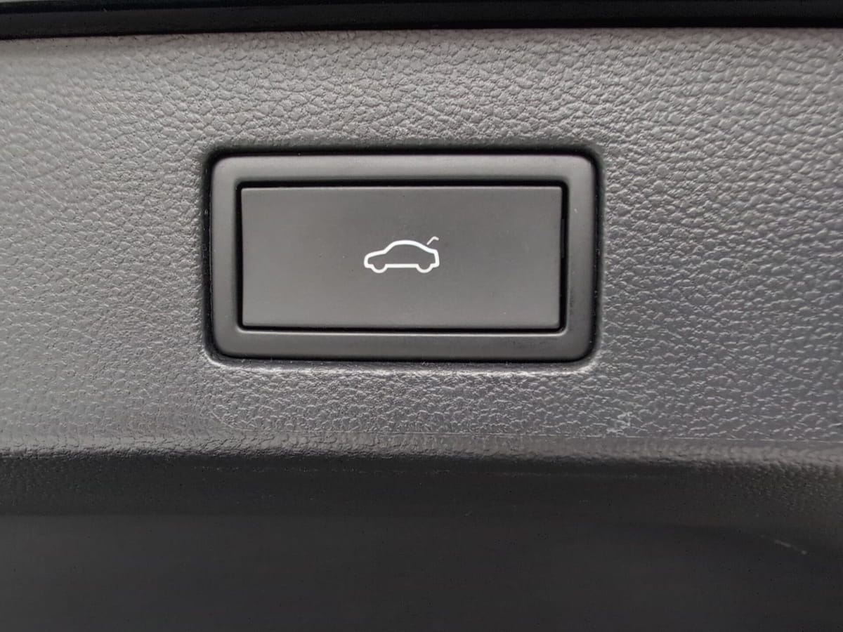 Volkswagen Arteon 2.0 TDI R-LINE MATRIX PANO AHK StHz NAPPA foto 12