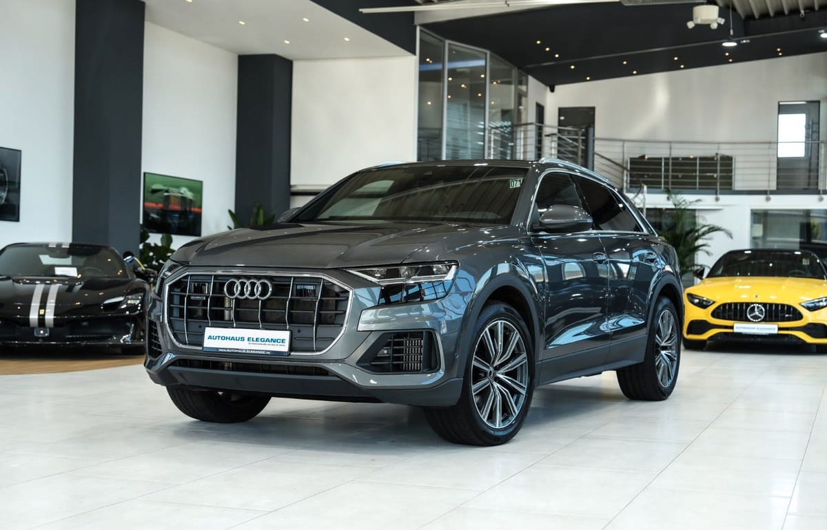 Audi Q8 55 TFSI quattro S-LINE HEAD-UP SOFT-CLOSE R21