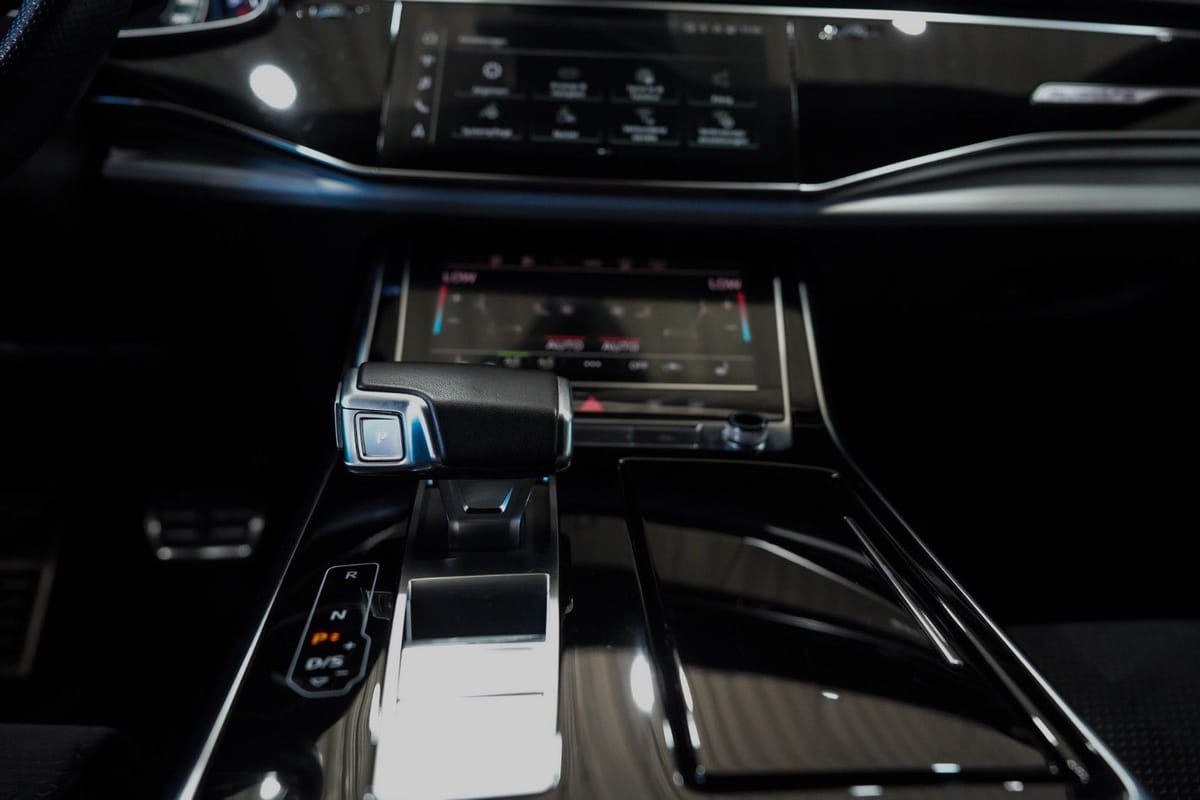 Audi Q8 55 TFSI quattro S-LINE HEAD-UP SOFT-CLOSE R21 foto 25