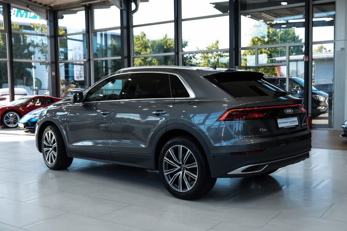Audi Q8 55 TFSI quattro S-LINE HEAD-UP SOFT-CLOSE R21 foto 7