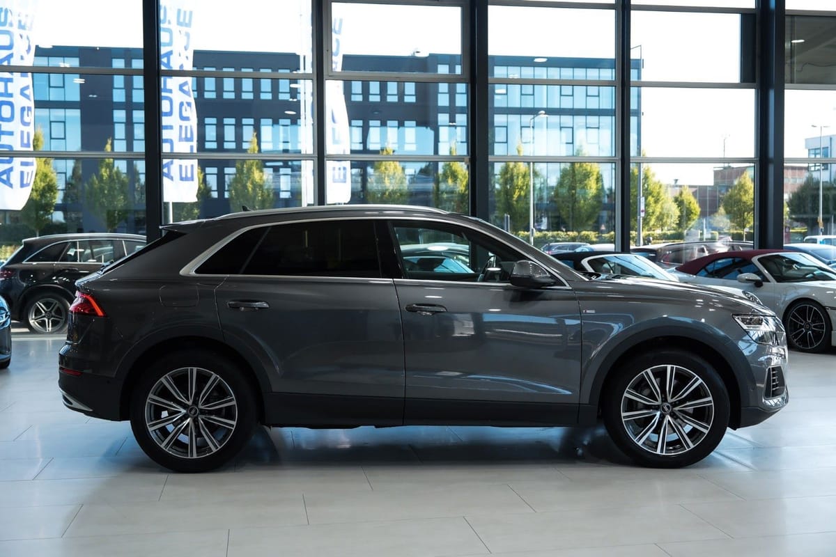 Audi Q8 55 TFSI quattro S-LINE HEAD-UP SOFT-CLOSE R21 foto 8