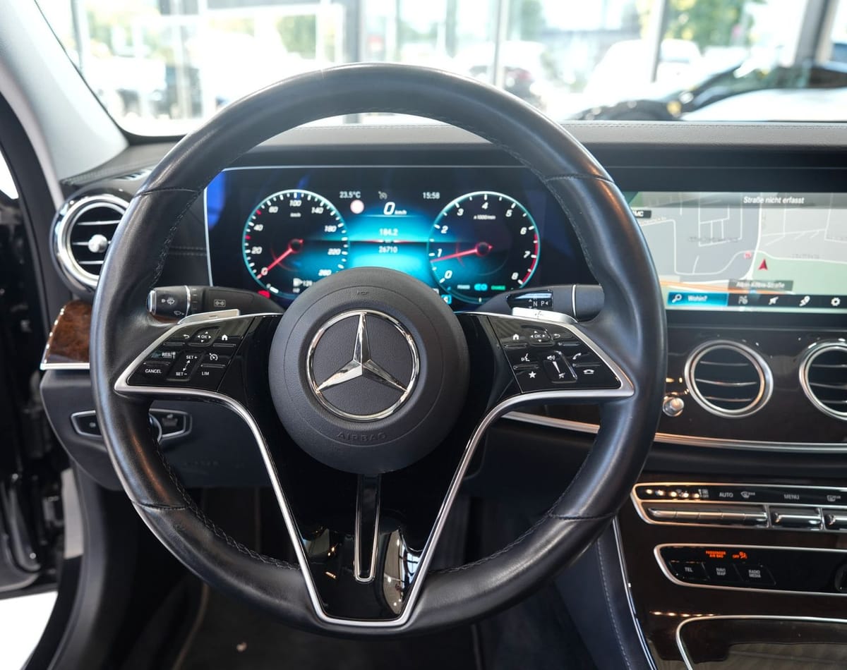 Mercedes-Benz E 300 Lim. Exclusive AVANTGARDE-INT. 360°KAM LED foto 11