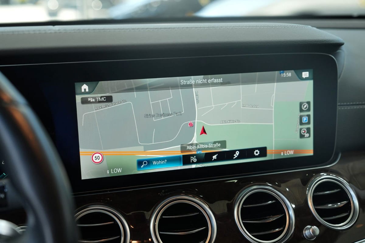 Mercedes-Benz E 300 Lim. Exclusive AVANTGARDE-INT. 360°KAM LED foto 13