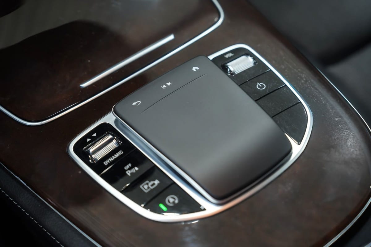 Mercedes-Benz E 300 Lim. Exclusive AVANTGARDE-INT. 360°KAM LED foto 14