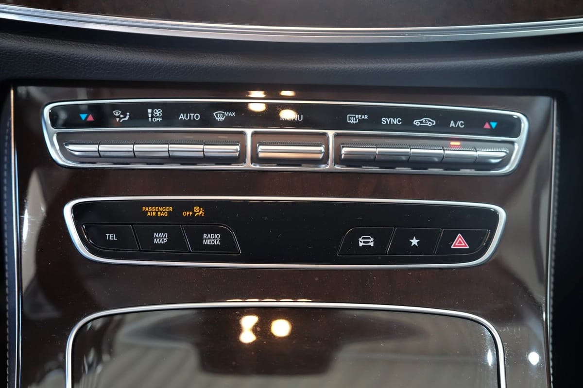 Mercedes-Benz E 300 Lim. Exclusive AVANTGARDE-INT. 360°KAM LED foto 15