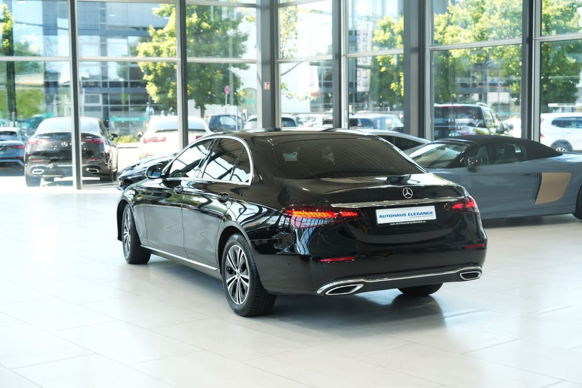Mercedes-Benz E 300 Lim. Exclusive AVANTGARDE-INT. 360°KAM LED foto 3