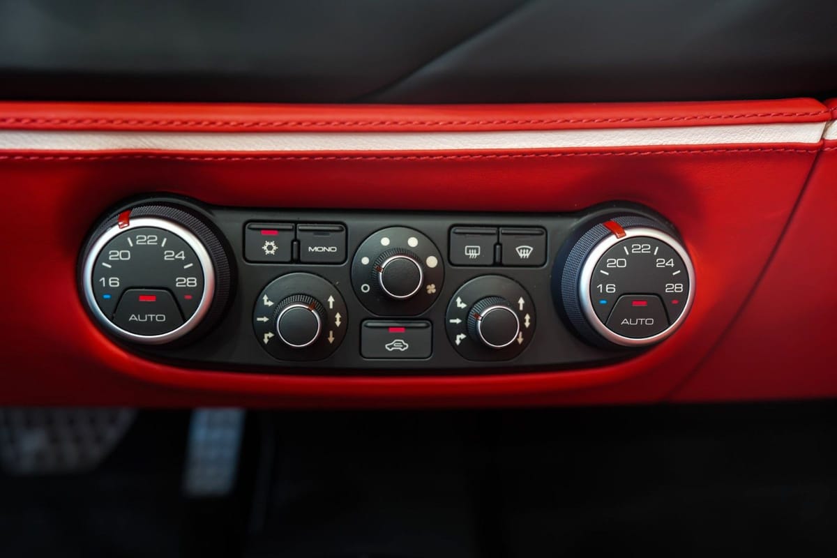 Ferrari 488 Spider*TAILOR-MADE*DAYTONA-SEAT*JBL*LIFT*1HD foto 21