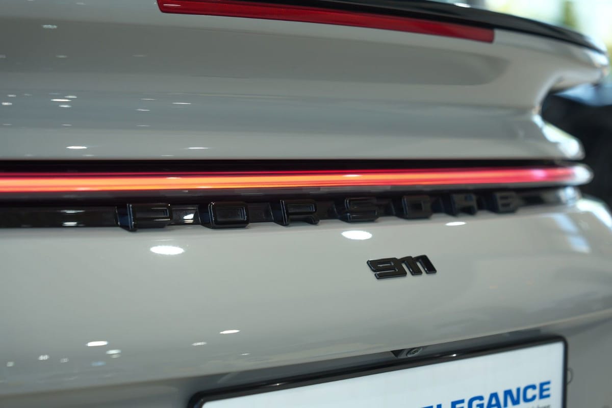 Porsche 992 Turbo S Cabrio*AERO-KIT*CARBON*LIFT*SPORTABG foto 9
