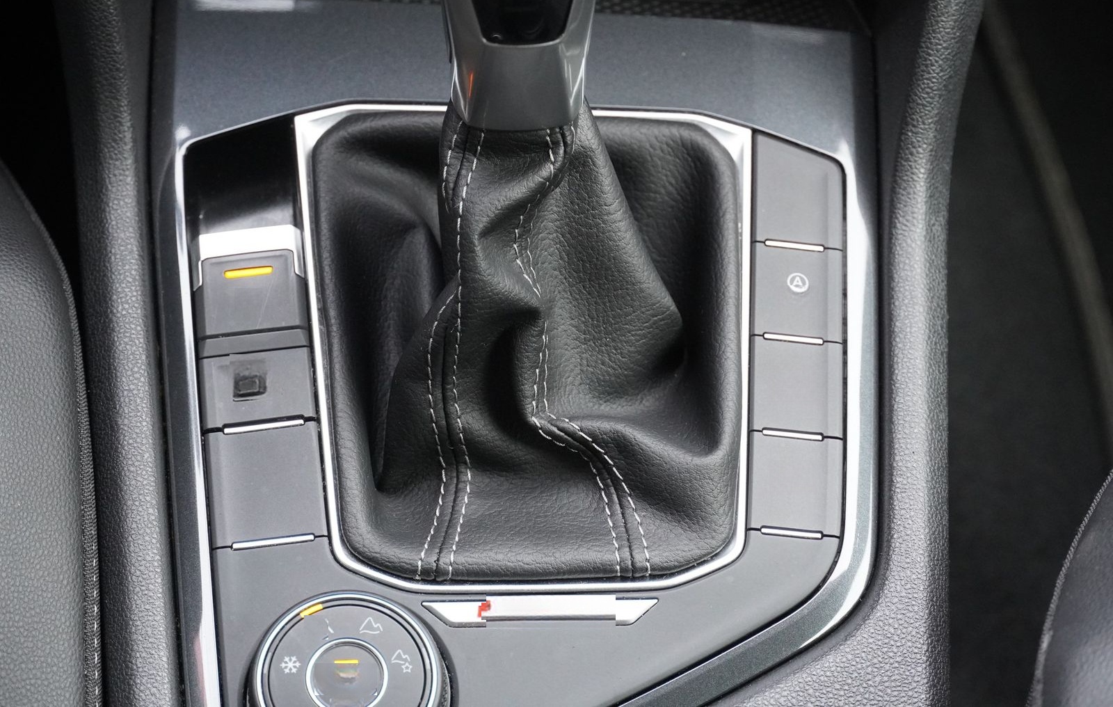 Volkswagen Tiguan 2.0 TDI R-Line 4Motion LED ACC DCC Navi foto 15