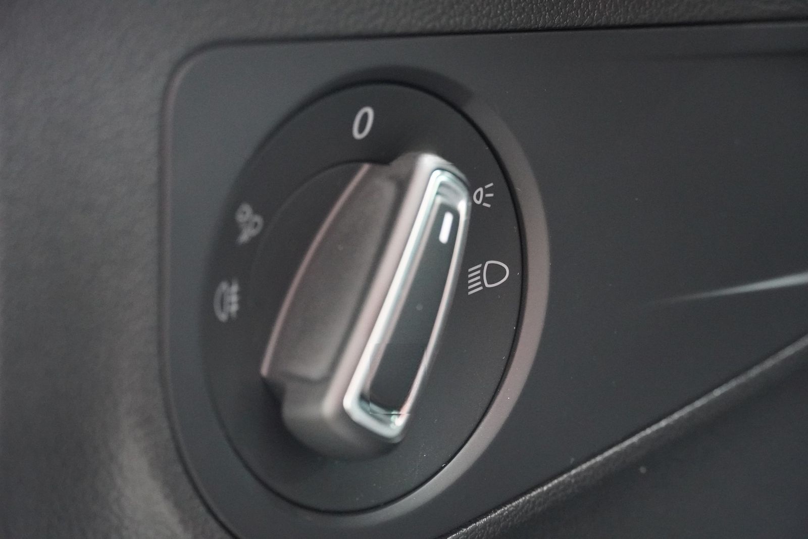 Volkswagen Tiguan 2.0 TDI R-Line 4Motion LED ACC DCC Navi foto 20