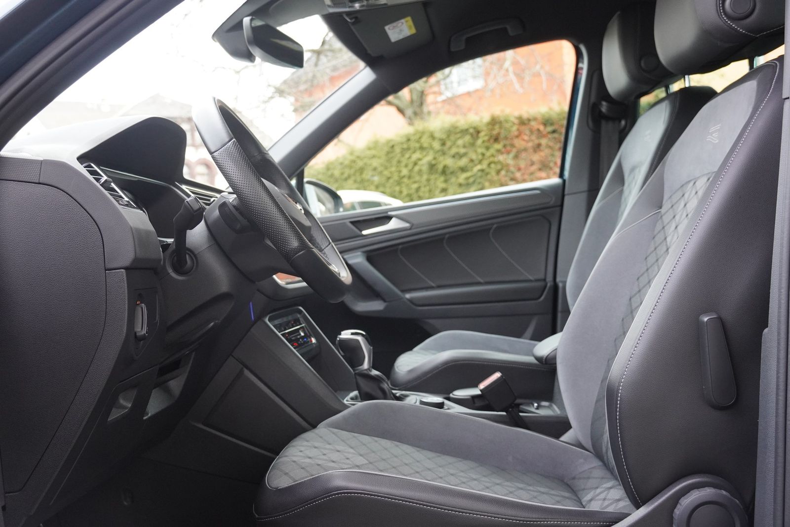 Volkswagen Tiguan 2.0 TDI R-Line 4Motion LED ACC DCC Navi foto 22