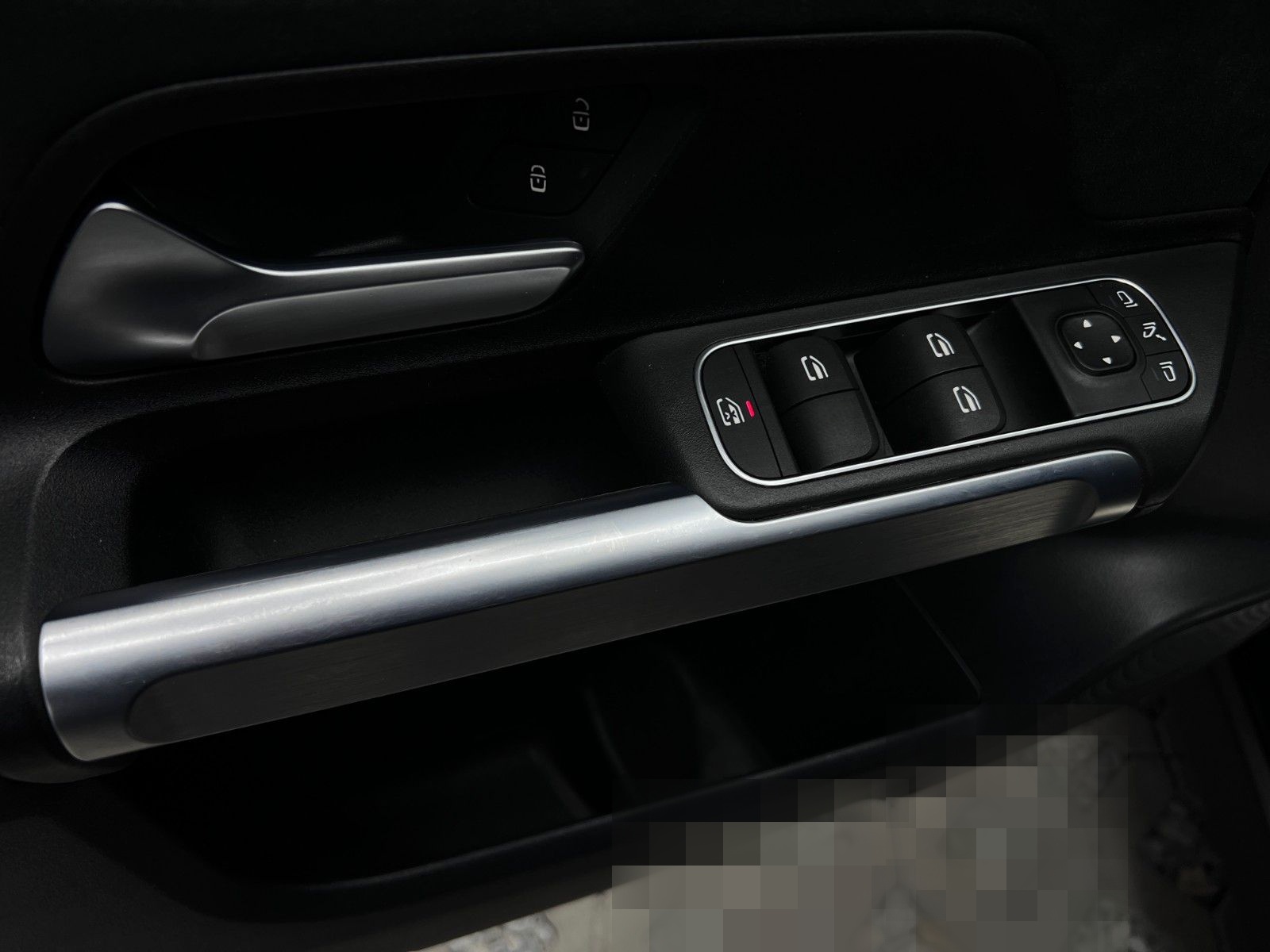 Mercedes-Benz GLB 220d 8G AMG NIGHT DIST+LENK AUGR KAM LED AHK foto 25