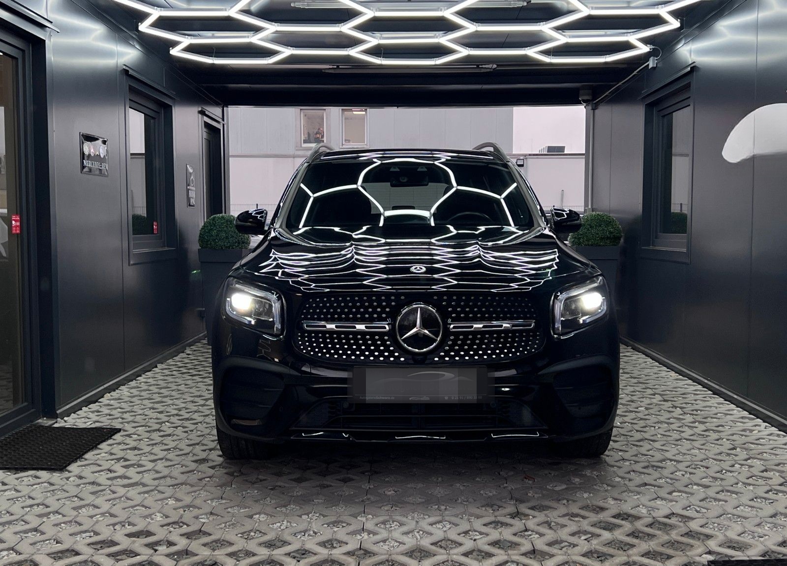 Mercedes-Benz GLB 220d 8G AMG NIGHT DIST+LENK AUGR KAM LED AHK foto 4