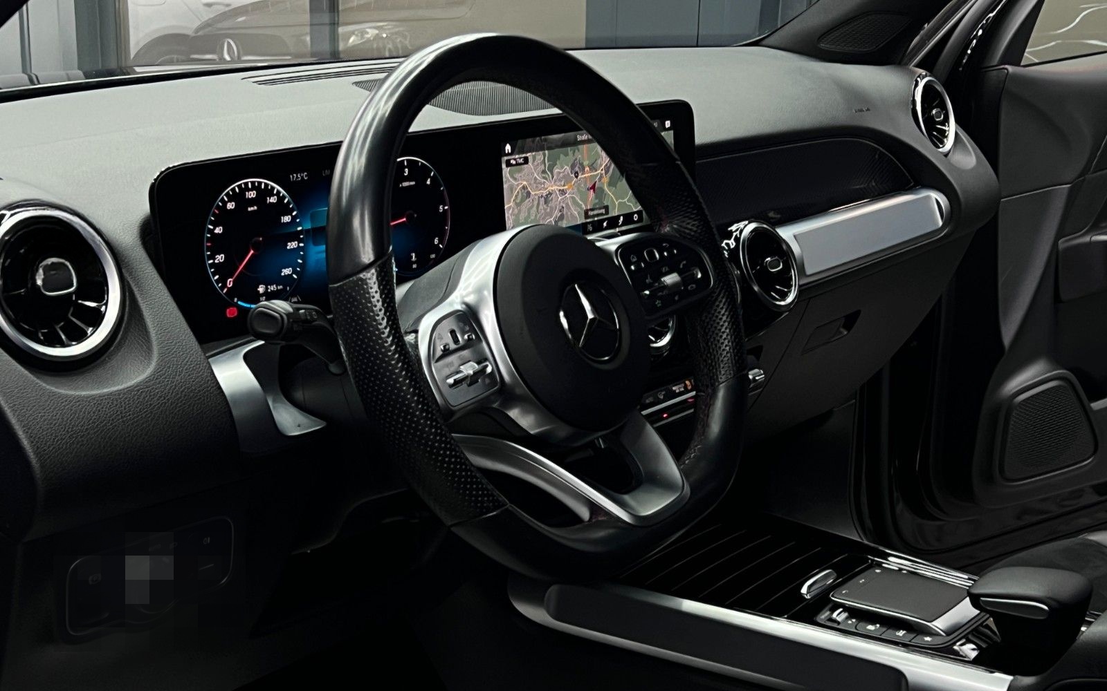 Mercedes-Benz GLB 220d 8G AMG NIGHT DIST+LENK AUGR KAM LED AHK foto 10