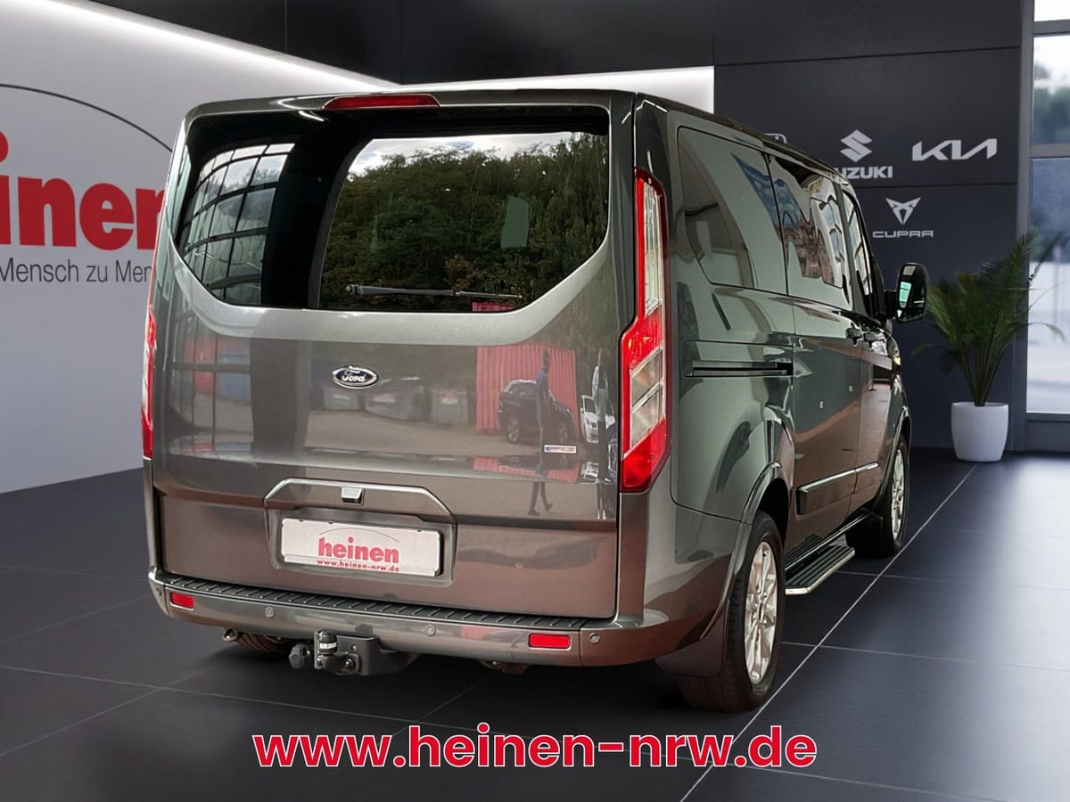 Ford Tourneo Custom Kombi 2.0 TDCi Titanium AHK foto 4