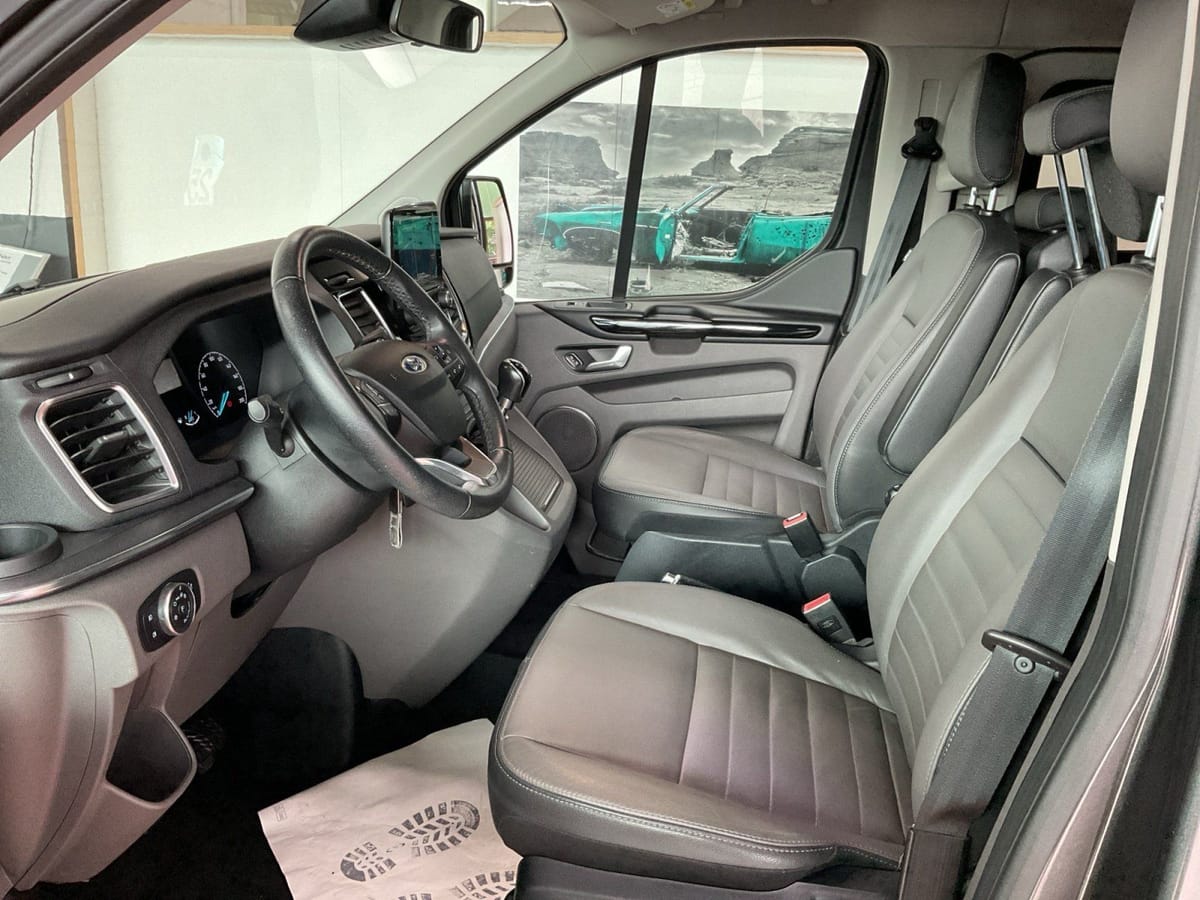 Ford Tourneo Custom Kombi 2.0 TDCi Titanium AHK foto 6