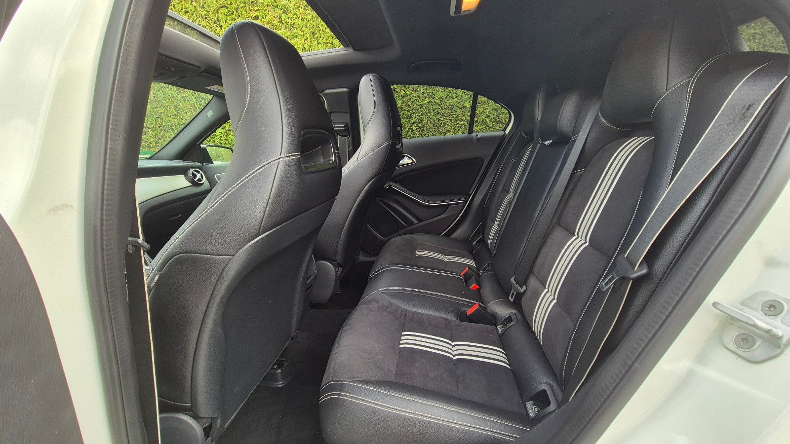 Mercedes-Benz A220 4MATIC AMG Line DCT Edition/PANO/KAMERA/ foto 20