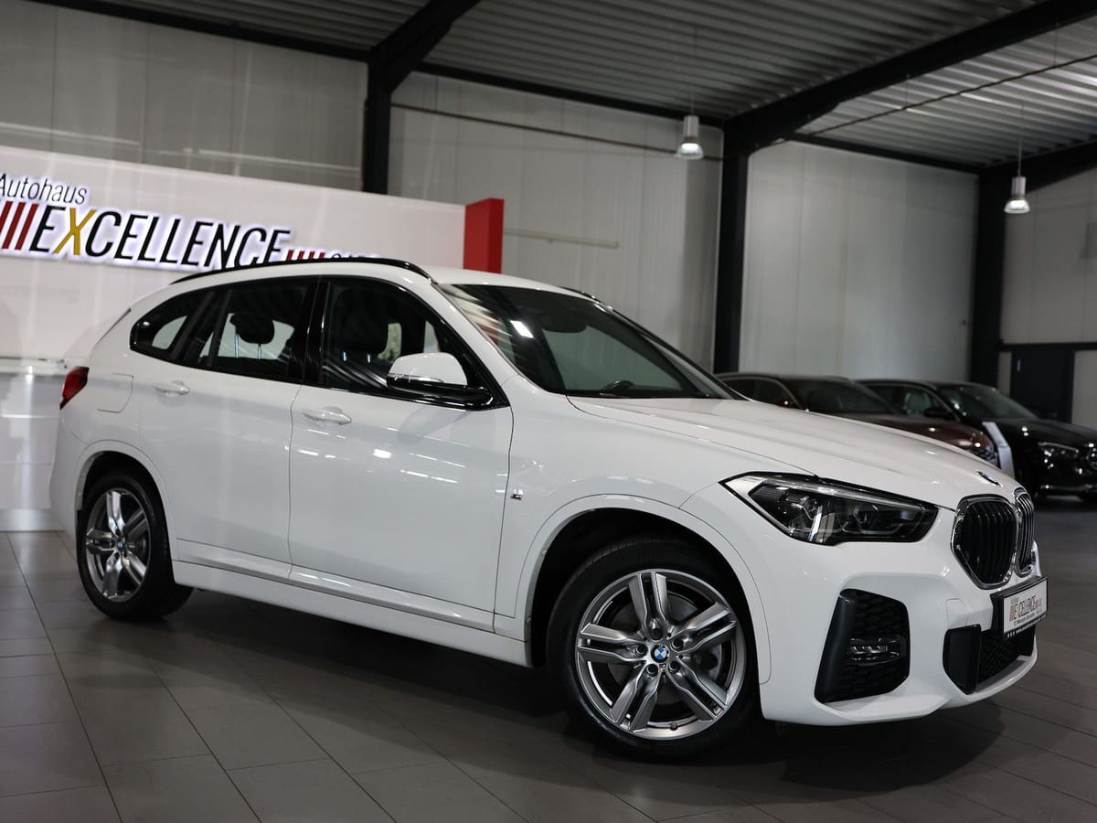 BMW X1 sDrive 20i M-SPORT SHADOW LED LEDER NAVI foto 2