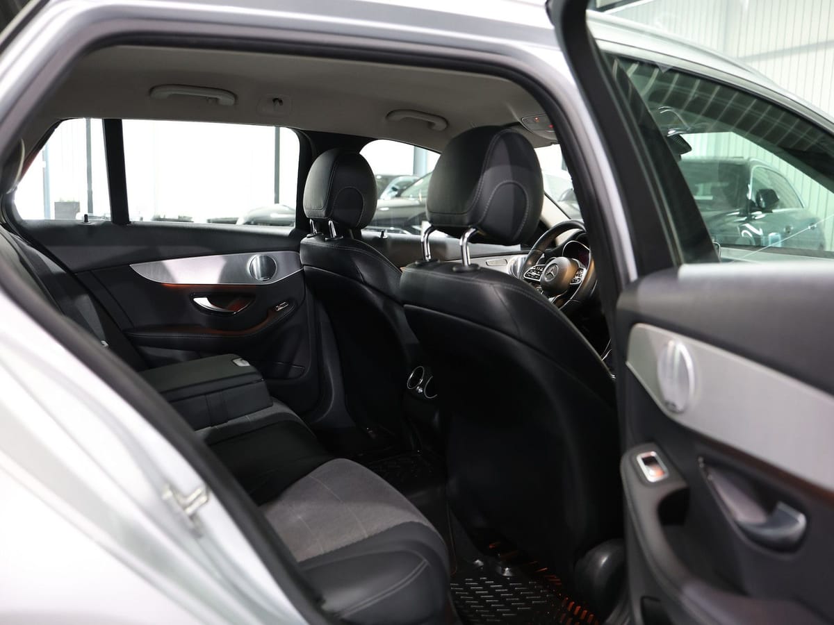 Mercedes-Benz C 180 T ADVANCED AVANTGARDE / LEDER / LED / PARK foto 20