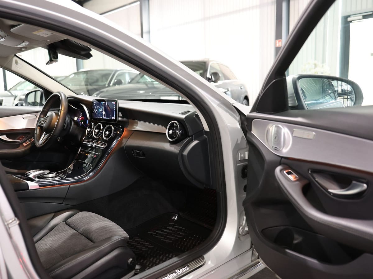 Mercedes-Benz C 180 T ADVANCED AVANTGARDE / LEDER / LED / PARK foto 21
