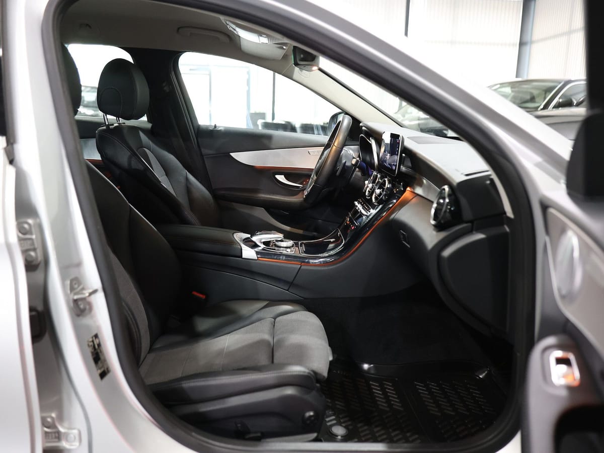 Mercedes-Benz C 180 T ADVANCED AVANTGARDE / LEDER / LED / PARK foto 22