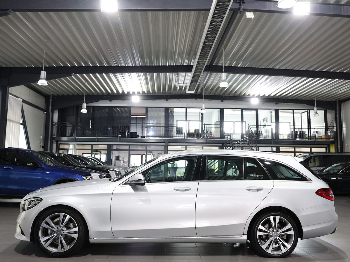 Mercedes-Benz C 180 T ADVANCED AVANTGARDE / LEDER / LED / PARK foto 7