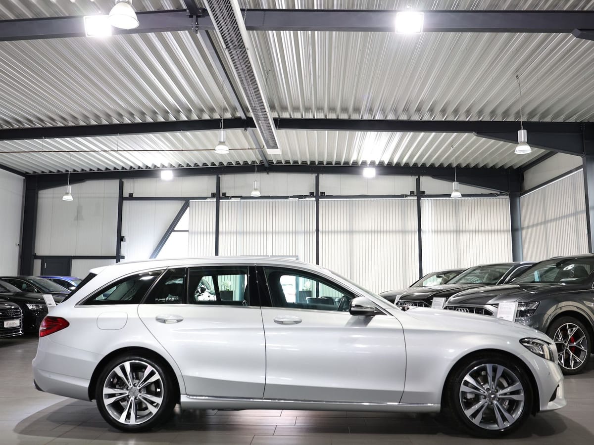 Mercedes-Benz C 180 T ADVANCED AVANTGARDE / LEDER / LED / PARK foto 8