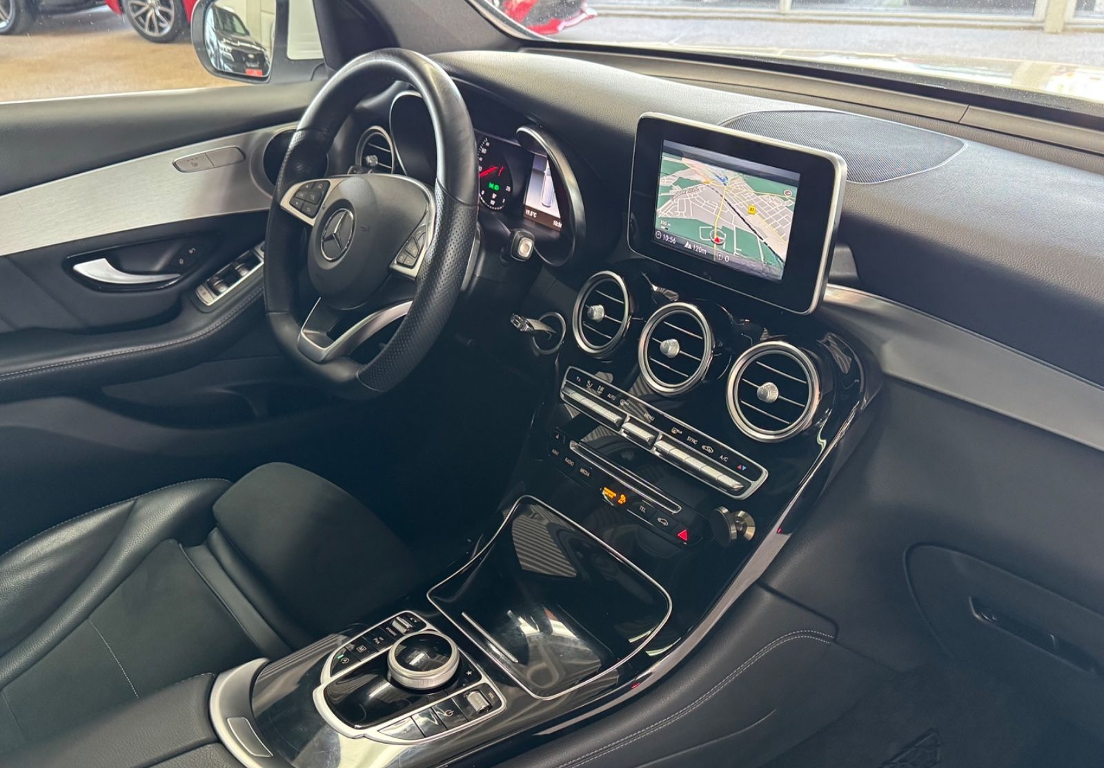 Mercedes-Benz GLC 220 d 4M AMG-Line *AHK*PAN*SHZ*NAV*LED*TEM* foto 8