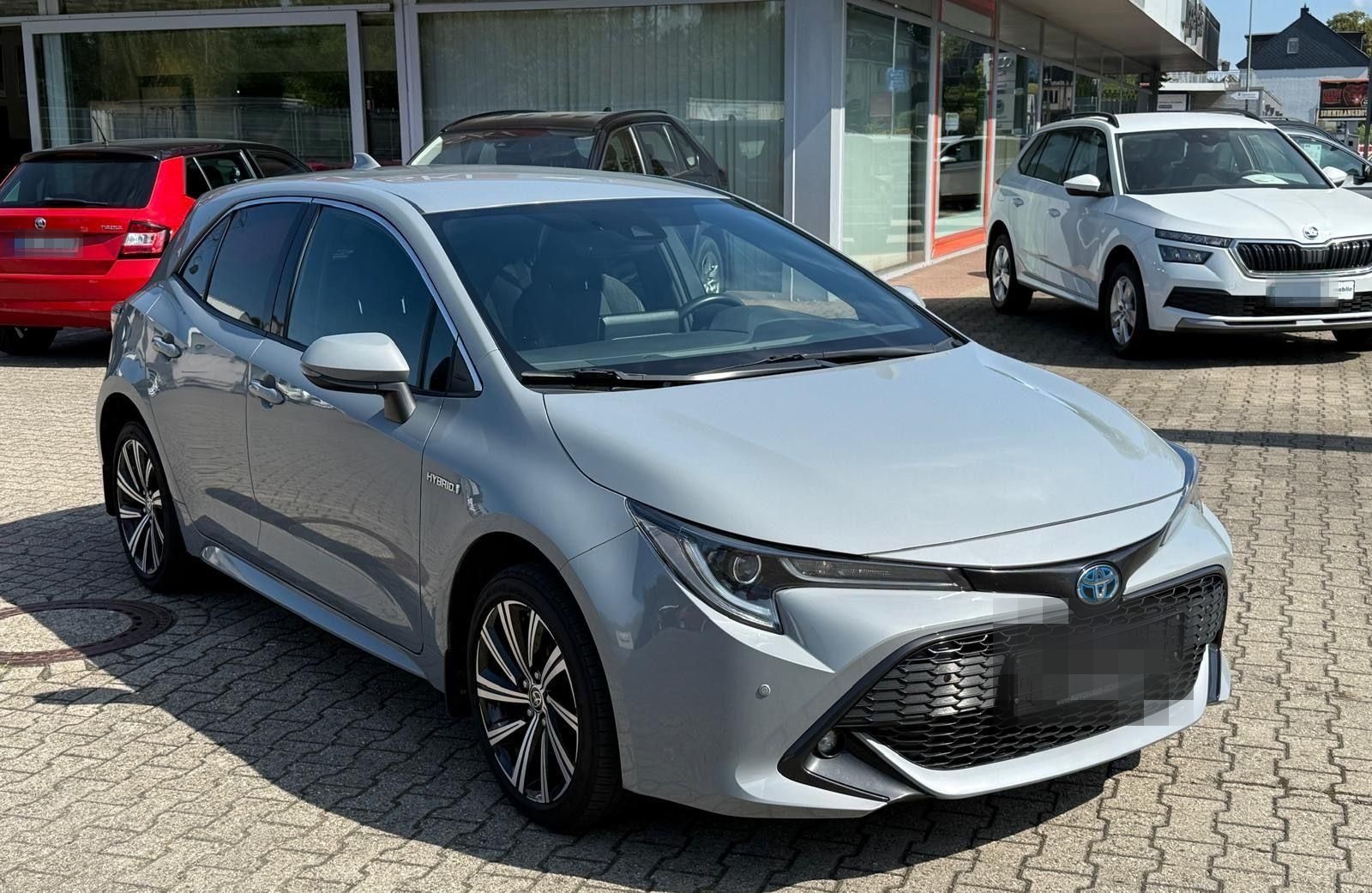 Toyota Corolla 1.8 16V Hybrid Automatik foto 2