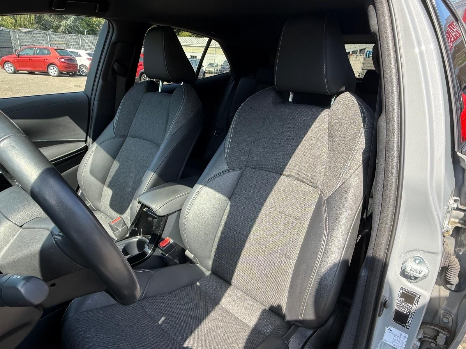 Toyota Corolla 1.8 16V Hybrid Automatik foto 11
