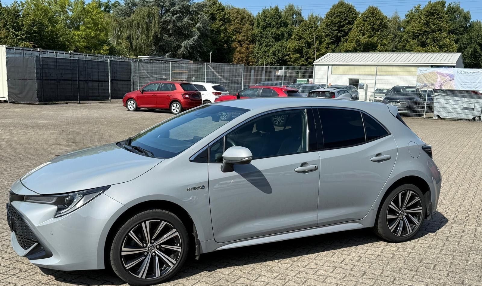 Toyota Corolla 1.8 16V Hybrid Automatik foto 6