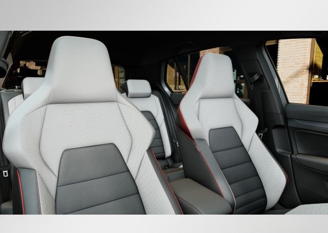 Volkswagen Golf VIII GTI Clubsport 2.0 l TSI BlackStyle Nav foto 11