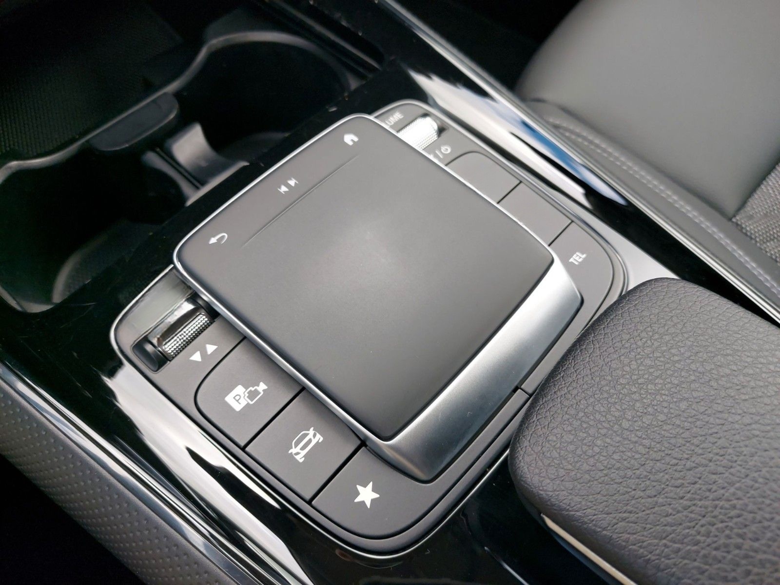 Mercedes-Benz GLB 220 d 4Matic*AHK*360*Distronic+* foto 12