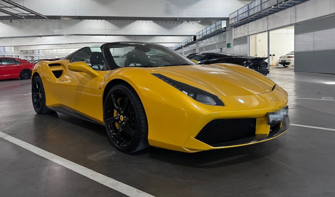 Ferrari 488 Spider ATELIER*CARBONFUL*RACINGSEAT*CAPRISTO foto 3