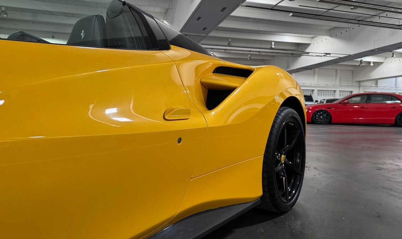 Ferrari 488 Spider ATELIER*CARBONFUL*RACINGSEAT*CAPRISTO foto 5