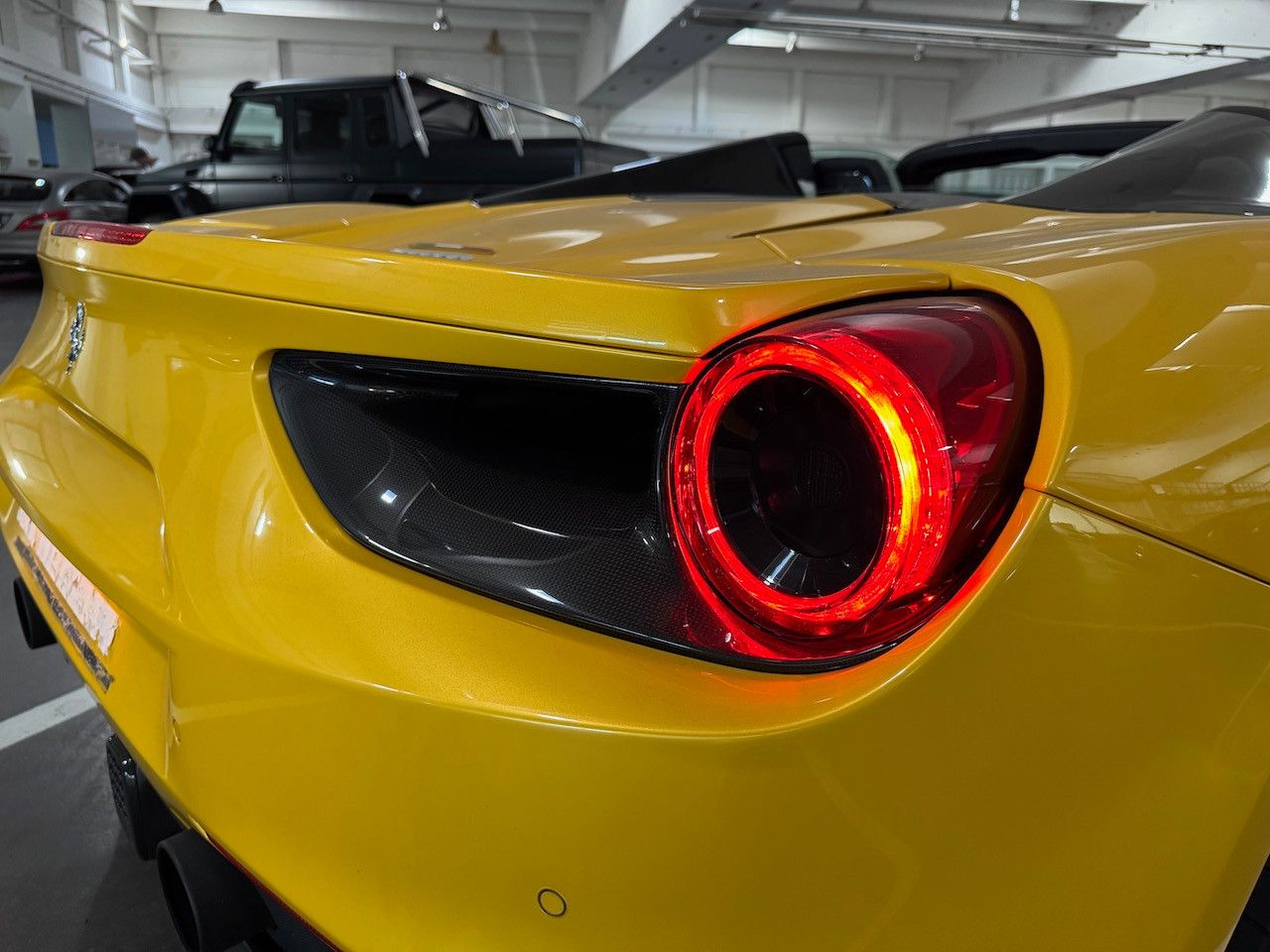 Ferrari 488 Spider ATELIER*CARBONFUL*RACINGSEAT*CAPRISTO foto 9